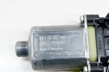 AUDI A4 AVANT B9 PŘEDNÍ PRAVÝ MOTOR ZVEDAČ OKNO DVEŘE 8W0959802 110K