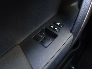 Toyota Corolla XI Sedan Facelifting 1,33 Dual VVT-i 99KM 2017 Toyota Corolla 1.3 Dual VVT-i, Salon Polska, zdjęcie 13