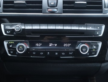 BMW Seria 1 F20-F21 2016 BMW 1 118i, Salon Polska, Automat, Skóra, Navi, zdjęcie 15