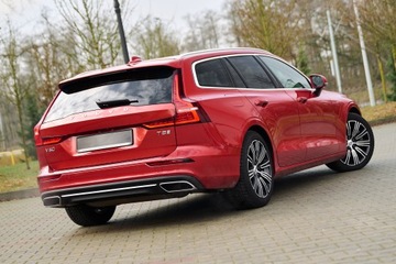 Volvo V60 II  Kombi 2.0 T5 250KM 2019 MEGA KOLOR __JASNE SKÓRY __SUPER PEDANTYCZNY STAN_, zdjęcie 3