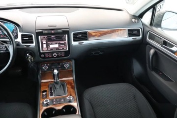 Volkswagen Touareg I 3.0 TDI 240KM 2010 VW Touareg 3.0 TDI, Salon Polska, Serwis ASO, zdjęcie 7