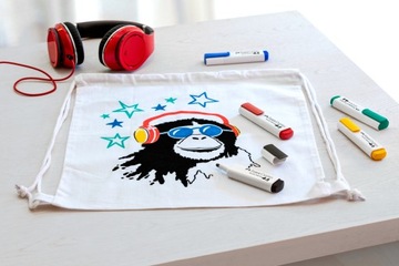 Маркеры, фломастеры для тканей, футболок.