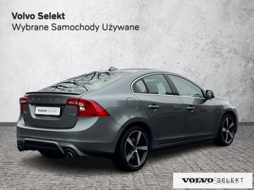 Volvo S60 II Sedan Facelifting 2.0 T3 DRIVE-E 152KM 2018 Volvo S60 FV23% SalonPL T3 RDesign Momentum Biksen, zdjęcie 5