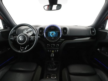 Mini Countryman F60 Crossover 1.5 Plug-in Hybrid 224KM 2018 Mini Countryman Cooper S ALL4 PHEV Chili Panorama, zdjęcie 14