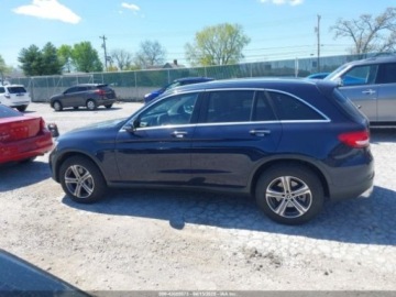 Mercedes GLC C253 2017 Mercedes-Benz GLC 2017 r., 2,0L 300 4 MATIC 2.0 Benzyna 241KM, zdjęcie 14