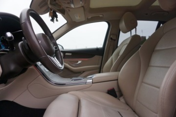 Mercedes GLC C253 SUV Facelifting 2.0 220d 194KM 2019 Mercedes-Benz GLC 4-Matic, 9G-Tronic, 1rej. 2020, Kamera360, Tempomat, Mul, zdjęcie 8