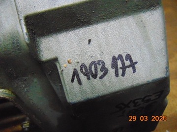BMW E53 X5 M62TU V8 KRYT VÍKO VENTILU LEVÝ 1703177
