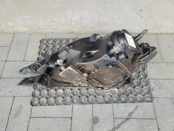 HONDA FR-V SVĚTLO PŘEDNÍ PRAVÁ EVROPA XENON