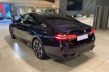 BMW Seria 5 G90-91 2026 BMW Seria 5 520i M sport Dowolna Konfiguracja Harman Kardon Duzy Rabat, zdjęcie 4