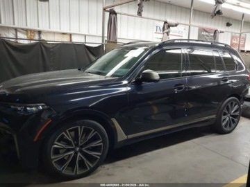 BMW X7 2022 BMW X7 M50i 2022 4.4 Benzyna 523KM, zdjęcie 2