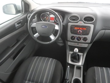 Ford Focus II Hatchback 5d 1.6 Duratec 100KM 2010 Ford Focus 1.6 16V, Salon Polska, Klima, zdjęcie 6