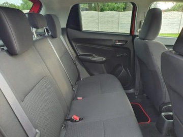 Suzuki Swift VI Hatchback Facelifting 1.2 DualJet SHVS 83KM 2021 Suzuki Swift 1.2 Benzyna 82KM 2021r Ledy Kamera, zdjęcie 27