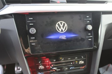 Volkswagen Arteon Fastback Facelifting 2.0 TDI 200KM 2021 Volkswagen Arteon TDI R-LINE Virtual DSG Gwarancja, zdjęcie 28