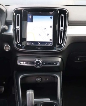 Volvo XC40 Crossover 2.0 T5 247KM 2018 Volvo XC 40 T5 247KM AWD Momentum Into Salon POLSKA I Wlasciciel Gwarancja, zdjęcie 13