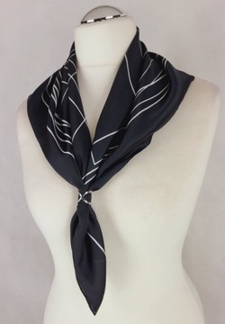 Ozdobna klamra KLIPS PIERŚCIEŃ DO APASZKI SZALA kolor srebrny