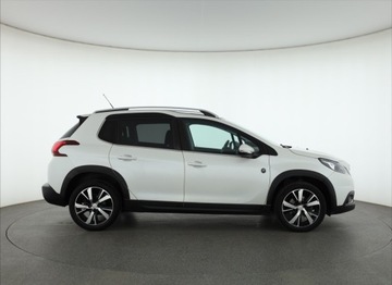Peugeot 2008 I SUV Facelifting 1.2 PureTech 110KM 2019 Peugeot 2008 1.2 PureTech, Salon Polska, zdjęcie 5