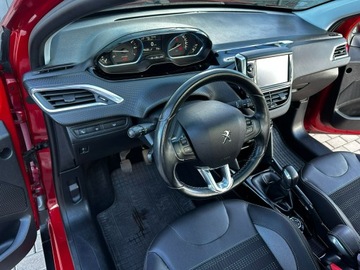 Peugeot 2008 I SUV Facelifting 1.2 PureTech 110KM 2018 Peugeot 2008 SalonPL Panorama Półskóra Navi, zdjęcie 10