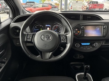 Toyota Yaris III Hatchback 5d Facelifting 2017 1.5 Hybrid 100KM 2018 Toyota Yaris Hybrid 100 Selection III (2011-2019), zdjęcie 11