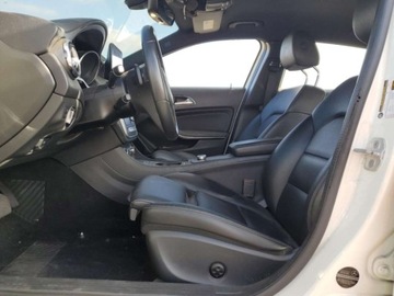 Mercedes GLA I 2018 Mercedes-Benz GLA 2018 MERCEDES-BENZ GLA 250 2.0 Benzyna 208KM, zdjęcie 9