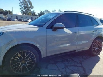 Porsche Cayenne III 2023 Porsche Cayenne Platinum Edition, 2023r., 4x4, 3.0L, zdjęcie 3