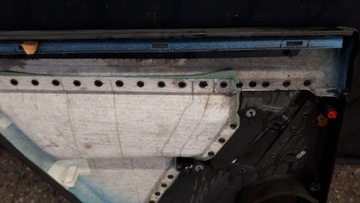 13195430 boczek drzwi prawy tyl opel vectra c