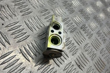 CHLADIČ KLIMATIZACE (POD DESKA) VW TOURAN (1T3) 1K0820679 1.6L DIESEL