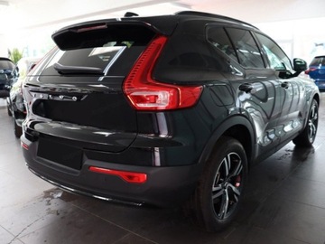 Volvo XC40 2025 VOLVO XC40 B4 Plus Dark Suv 2.0 (211KM) 2025, zdjęcie 3