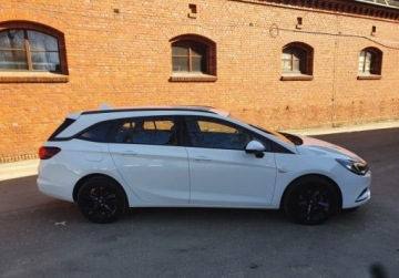 Opel Astra K Sports Tourer 1.6 CDTI 110KM 2017 Opel Astra SPORT LED Nawigacja GetHelp 1.6 Diesel 110KM, zdjęcie 8