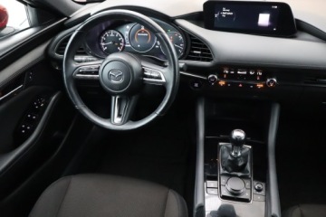 Mazda 3 IV Hatchback 2.0 Skyactiv-G 122KM 2019 Mazda 3 2.0 Skyactiv-G, Salon Polska, Navi, Klima, zdjęcie 6