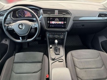 Volkswagen Tiguan II SUV 2.0 TSI 190KM 2019 Volkswagen Tiguan 190 KM 4Motion R-Line LED TOP Virtual Pakiety Salon, zdjęcie 14