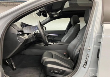 BMW Seria 5 G90-91 Touring 2.0 520d 197KM 2025 BMW Seria 5 520d xDrive, M Pakiet, Faktura, Gwarancja, Bezwypadkowy 2.0, zdjęcie 16