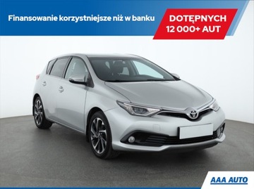 Toyota Auris II Hatchback 5d Facelifting 1.6 Valvematic 132KM 2015 Toyota Auris 1.6 Valvematic, Salon Polska