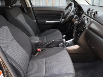 Suzuki Vitara III SUV Facelifting 1.4 BoosterJet 48V SHVS 129KM 2020 Suzuki Vitara 1.4 BoosterJet, Salon Polska, zdjęcie 8