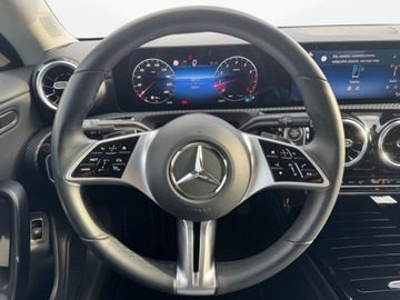 Mercedes CLA C118/X118 Coupe Facelifting 1.3 180 136KM 2024 Mercedes-Benz CLA 1.3 Benzyna 136KM, zdjęcie 11