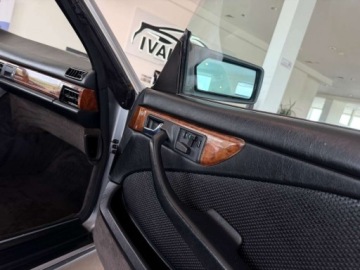 Mercedes Klasa S W126 Coupe C126 5.6 SEC 279KM 1987 Mercedes-Benz Klasa S 5.5 Benzyna 279KM, zdjęcie 30