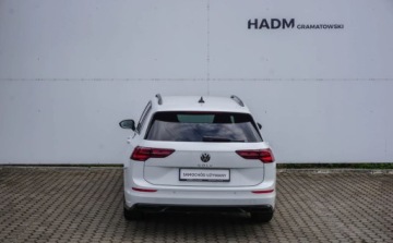 Volkswagen Golf VIII Variant 1.5 eTSI 150KM 2023 Volkswagen Golf Volkswagen Golf 1.5 eTSI MHEV R-Line DSG 1.5 Benzyna 150KM, zdjęcie 6