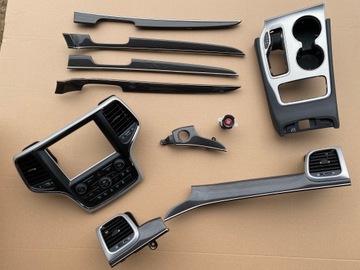 LISTWY OZDOBNE WNĘTRZA DEKORY CARBON JEEP GRAND CHEROKEE WK2 TRACKHAWK SRT
