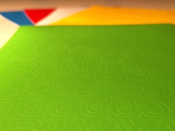 Буквы и цифры самоклеящиеся, белые, 2,5 см, 250 символов.