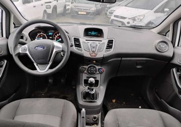 Ford Fiesta VII Hatchback 3d Facelifting 1.5 TDCi 75KM 2016 Ford Fiesta 2016r, 1.5 TDCI. Lekko uszkodzony prawy przod. Jezdzi 1.5, zdjęcie 5