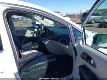 Chrysler Pacifica II 2023 Chrysler Pacifica 2023r., 3.6L 3.6 Hybryda 260KM, zdjęcie 8