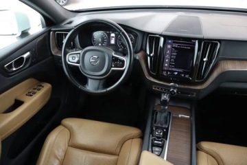 Volvo XC60 II Crossover D4 190KM 2020 Volvo XC60 D4, Salon Polska, Serwis ASO, 187 KM, zdjęcie 6