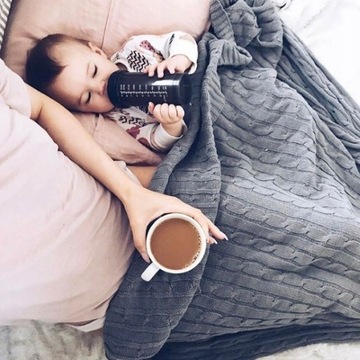 Антиколиковая бутылочка TwistShake 260мл черный М 2мес+