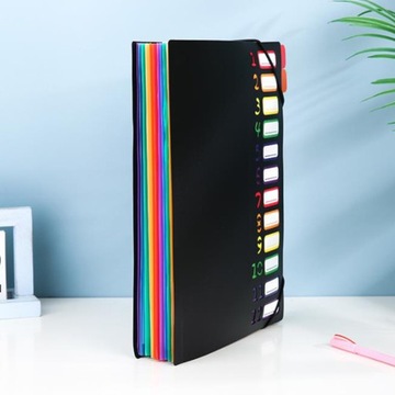 Расширяемая папка с пластиковыми разделителями для скоросшивателей.