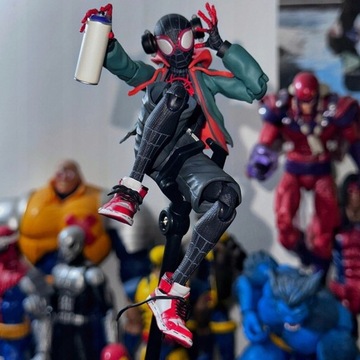 ЧЕЛОВЕК-ПАУК МАЙЛЗ МОРАЛЕС ФИГУРКА ЧЕЛОВЕКА-ПАУКА