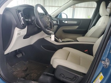 Volvo XC40 2023 Volvo XC 40 Plus 2023 2.0l 2.0 Benzyna 194KM, zdjęcie 7