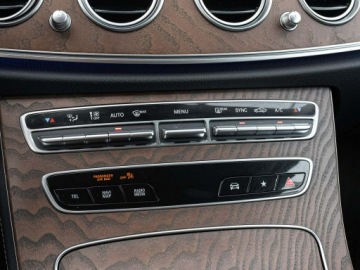 Mercedes Klasa E W213 Limuzyna Facelifting 2.0 220d 200KM 2022 Mercedes E 220 GD2T409#220 d Avantgarde Podgrz.f, zdjęcie 18