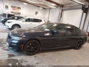 BMW Seria 5 G30-G31 2021 BMW Seria 5 540i xDrive 2021 3.0 Benzyna 335KM, zdjęcie 2