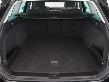 Volkswagen Passat B8 Variant 2.0 TDI BlueMotion SCR 150KM 2019 Volkswagen Passat lift LED navi klima auto, zdjęcie 19