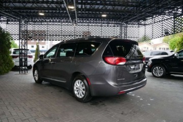Chrysler Pacifica II 3.6 V6 291KM 2018 Chrysler Pacifica Touring L 3.6L V6 291KM MenuPL StowN Go Kamera 7os. LED, zdjęcie 3