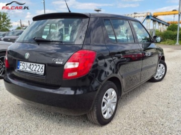 Skoda Fabia II Hatchback 1.2 i HTP 60KM 2008 Skoda Fabia ZAREJESTROWANY Sprawny technicznie Aktualne OC i BT Drugi komp, zdjęcie 2